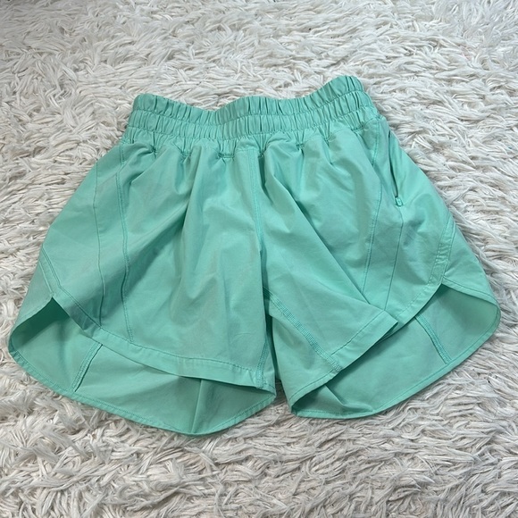 Lululemon Track That Mid-Rise Lined Short 5" Wild Mint - Picture 1 of 7